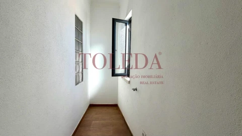 Moradia T2 para Venda em Manique do Intendente, Vila Nova de São Pedro e Maçussa