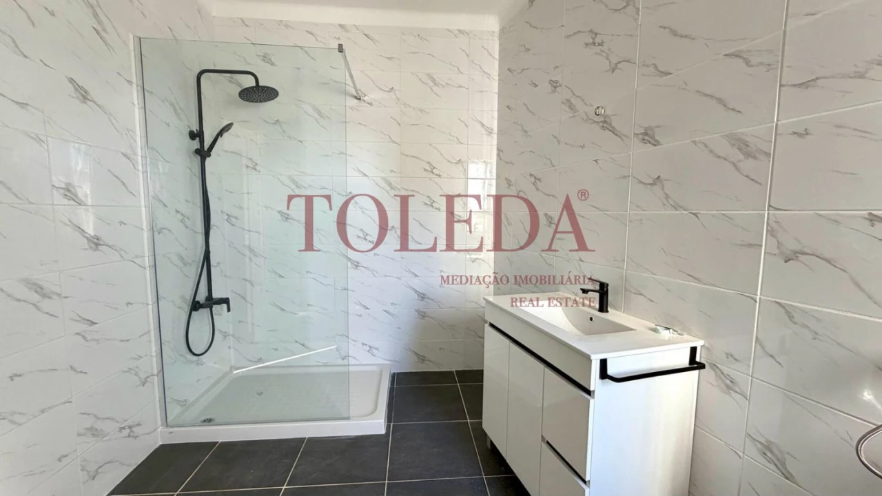 Moradia T2 para Venda em Manique do Intendente, Vila Nova de São Pedro e Maçussa Foto 17