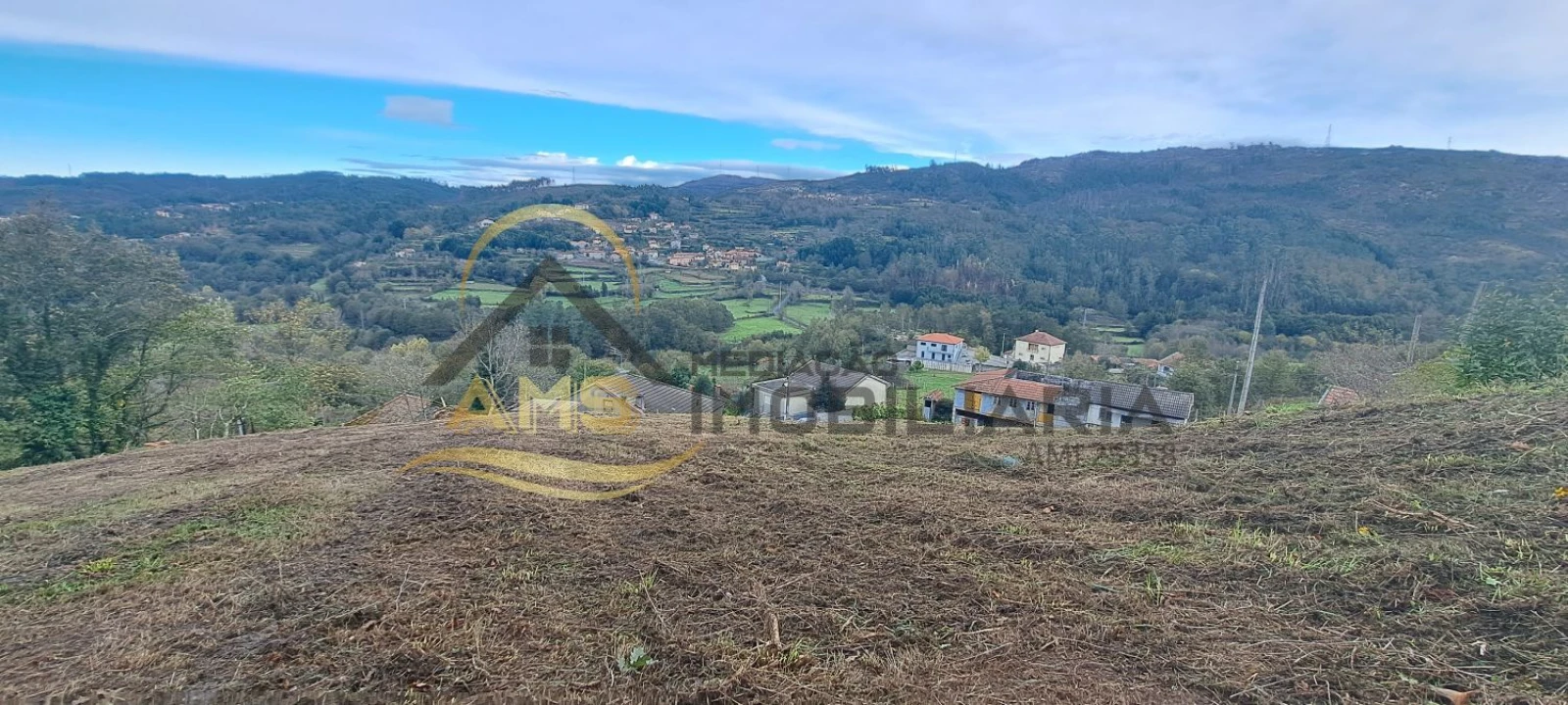 Terreno para Venda em Monte e Queimadela Foto 2