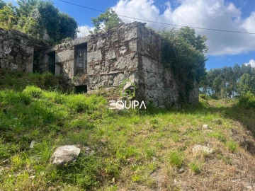 Moradia T4 para Venda em Passos