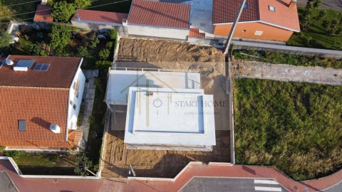 Moradia T3 para Venda em Brogueira, Parceiros de Igreja e Alcorochel