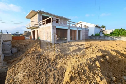 Moradia T3 para Venda em Brogueira, Parceiros de Igreja e Alcorochel