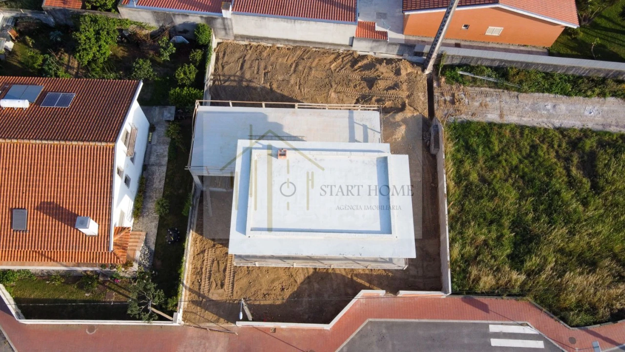 Moradia T3 para Venda em Brogueira, Parceiros de Igreja e Alcorochel Foto 3