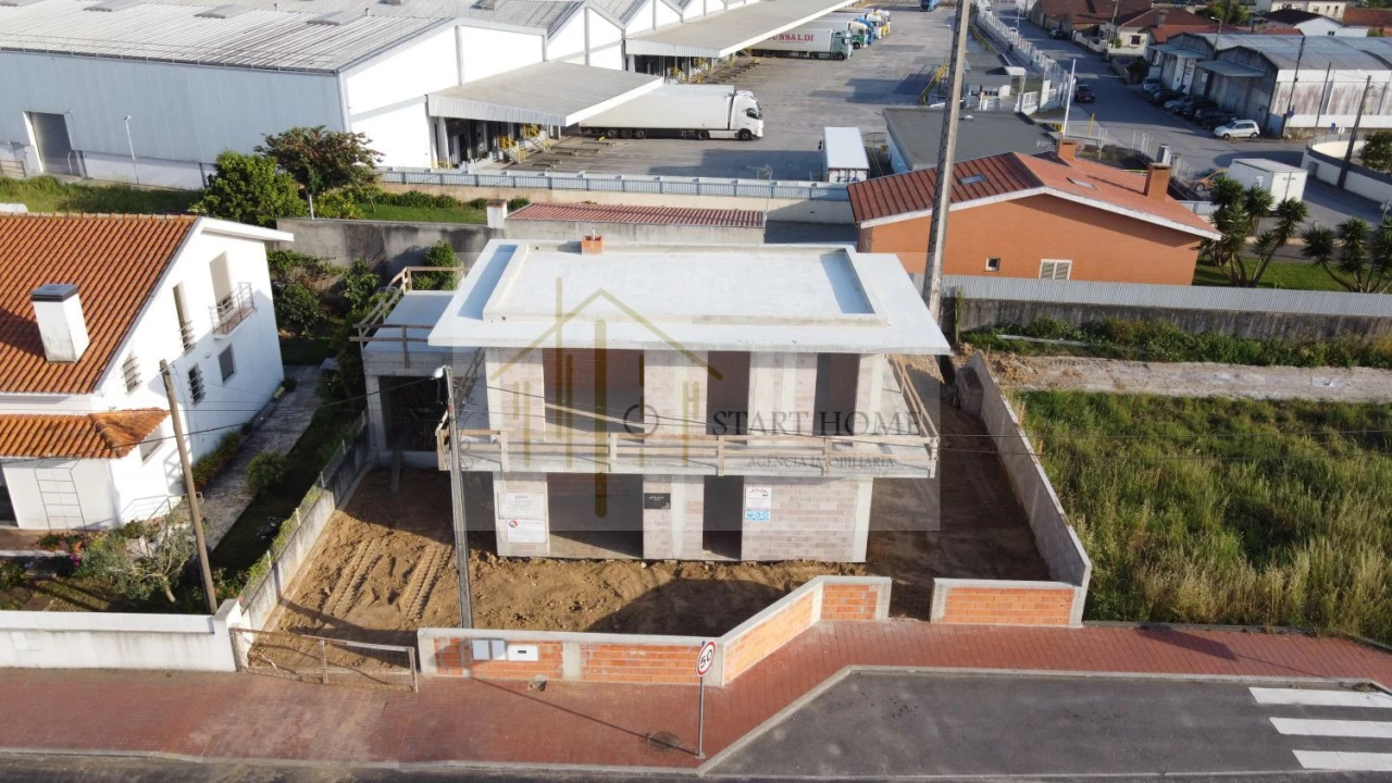 Moradia T3 para Venda em Brogueira, Parceiros de Igreja e Alcorochel Foto 50
