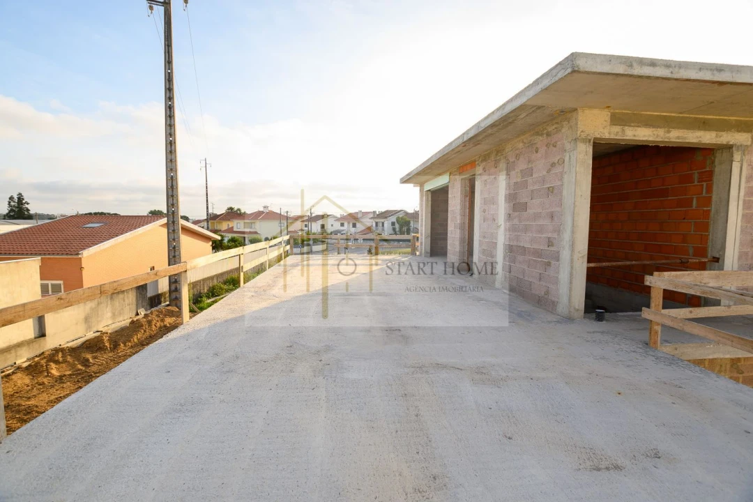 Moradia T3 para Venda em Brogueira, Parceiros de Igreja e Alcorochel Foto 55