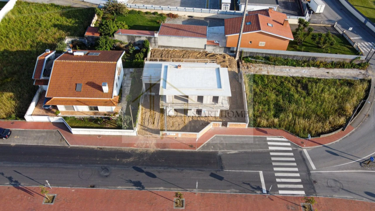 Moradia T3 para Venda em Brogueira, Parceiros de Igreja e Alcorochel Foto 14