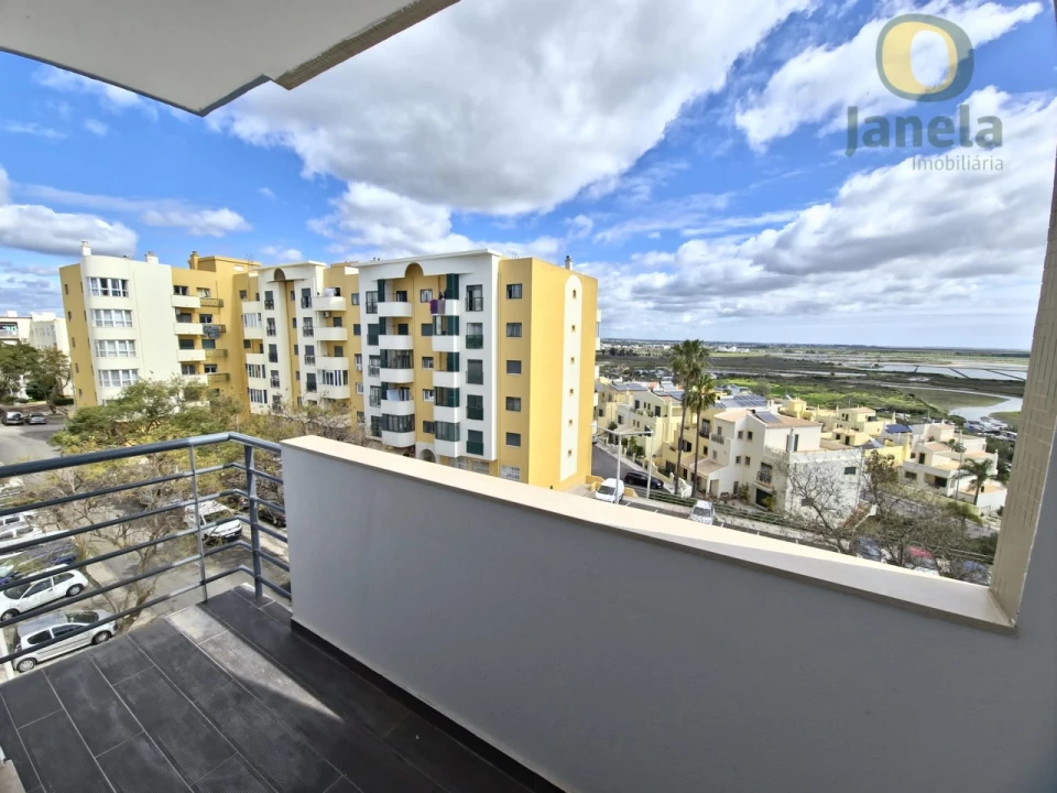 Apartamento T3 para Venda em Faro (Sé e São Pedro) Foto 3