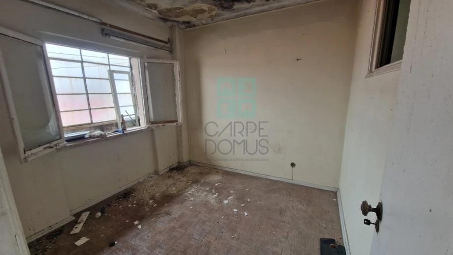 Apartamento T2 para Venda em Vila Franca de Xira Foto 5