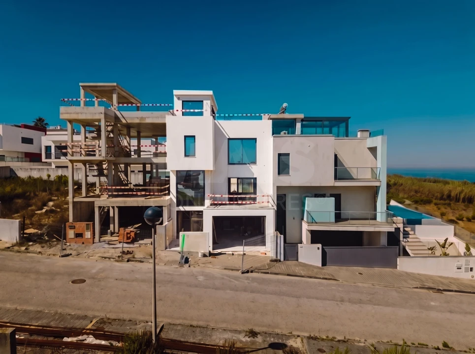 Moradia T3 para Venda em Lourinhã e Atalaia Foto 1
