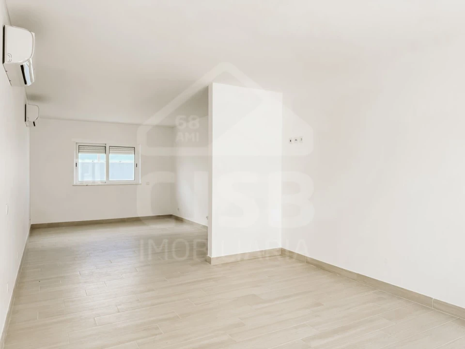 Moradia T4 para Venda em Vila Nova de Cacela Foto 6