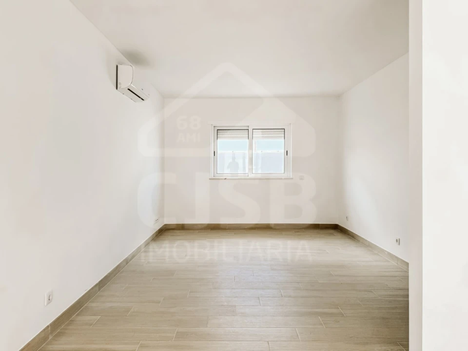 Moradia T4 para Venda em Vila Nova de Cacela Foto 19