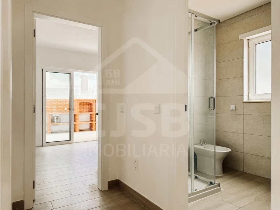 Moradia T4 para Venda em Vila Nova de Cacela Foto 8