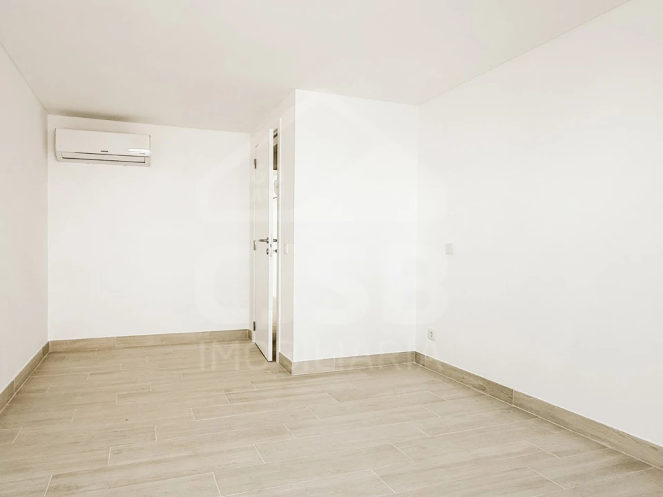 Moradia T4 para Venda em Vila Nova de Cacela Foto 25