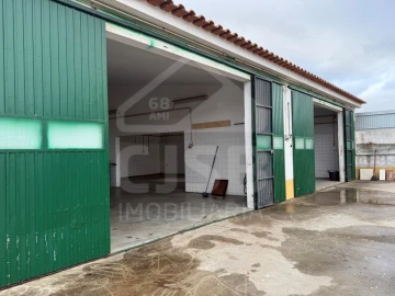 Armazém para Arrendamento em Benavente