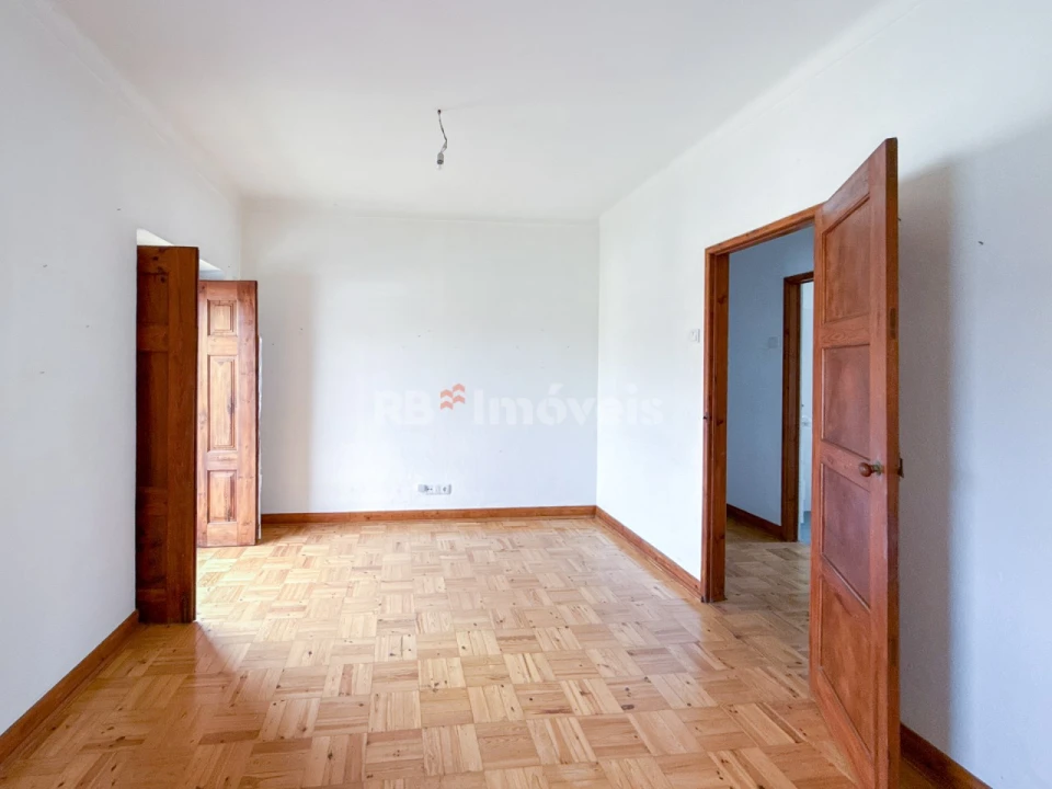 Prédio para Venda em Torres Novas (Santa Maria, Salvador e Santiago) Foto 35