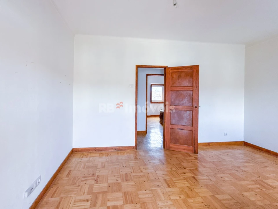 Prédio para Venda em Torres Novas (Santa Maria, Salvador e Santiago) Foto 36