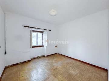 Prédio para Venda em Torres Novas (Santa Maria, Salvador e Santiago)