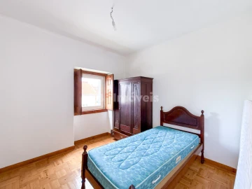 Prédio para Venda em Torres Novas (Santa Maria, Salvador e Santiago)