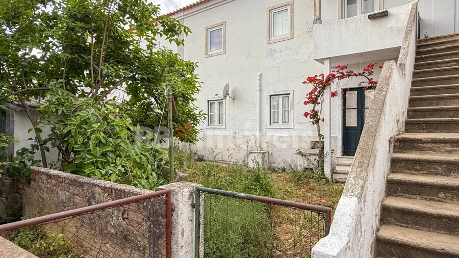 Prédio para Venda em Torres Novas (Santa Maria, Salvador e Santiago)