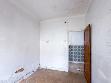 Prédio para Venda em Torres Novas (Santa Maria, Salvador e Santiago)