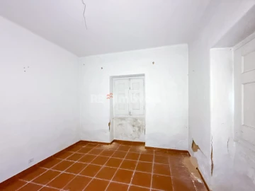 Prédio para Venda em Torres Novas (Santa Maria, Salvador e Santiago)