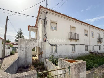 Prédio para Venda em Torres Novas (Santa Maria, Salvador e Santiago)