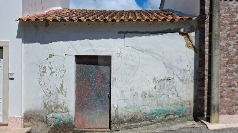Moradia T3 para Venda em Aveiras de Cima