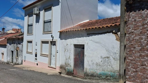 Moradia T3 para Venda em Aveiras de Cima