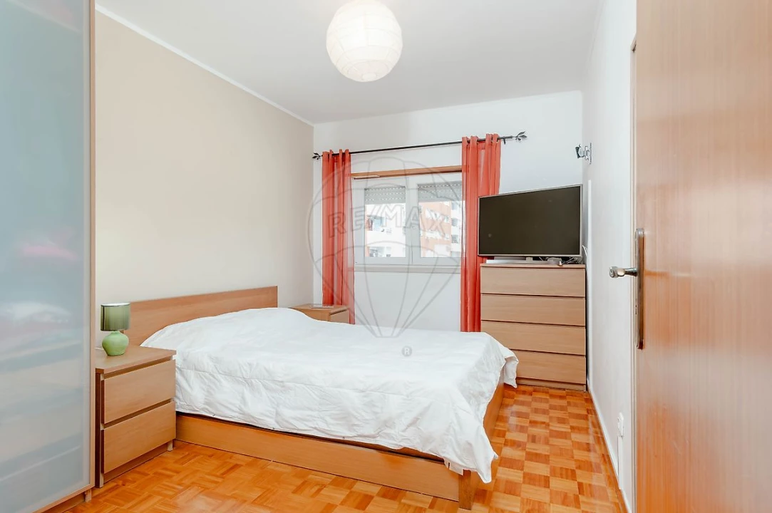 Apartamento T2 para Venda em Caparica e Trafaria Foto 7