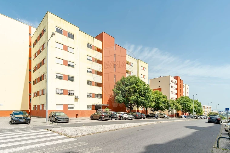 Apartamento T2 para Venda em Caparica e Trafaria Foto 17