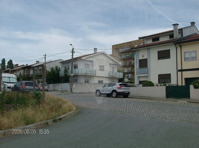 Terreno para Venda em Rio Tinto Foto 9