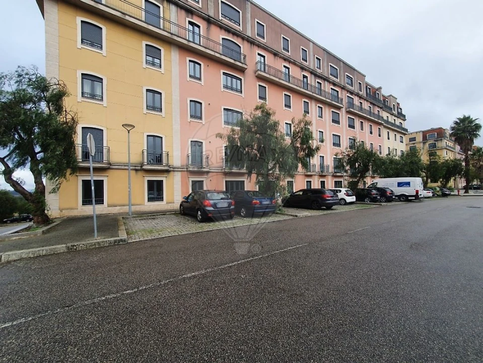 Apartamento T2 para Venda em Oliveira do Douro Foto 4