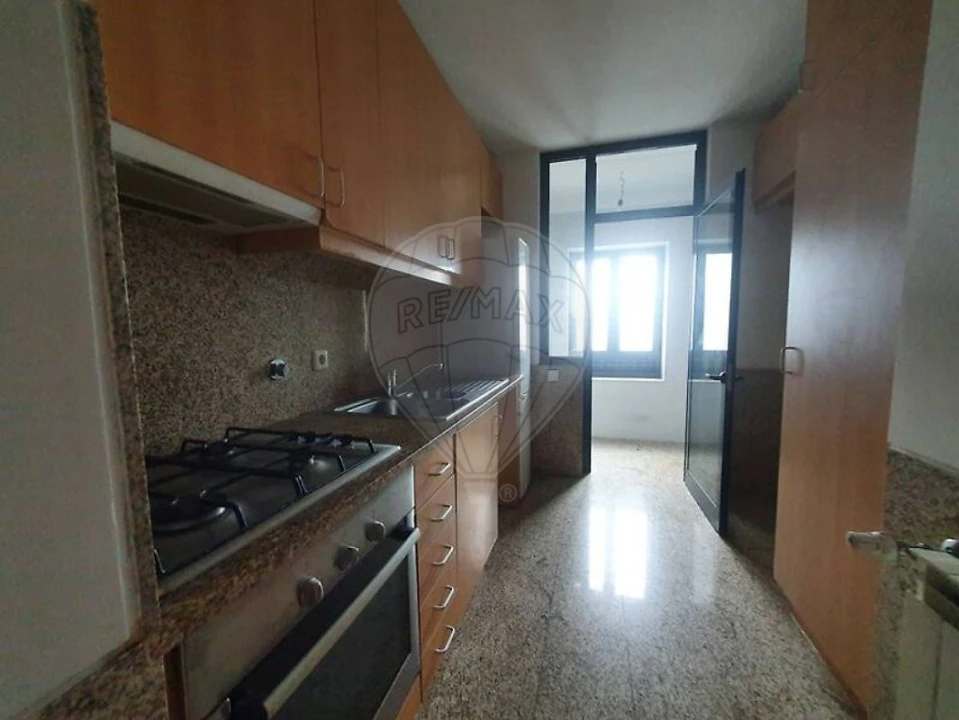 Apartamento T2 para Venda em Oliveira do Douro Foto 10