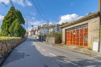 Armazém para Venda em Sanguedo