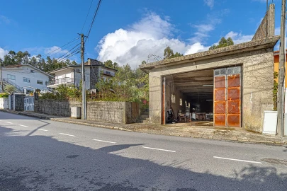 Armazém para Venda em Sanguedo
