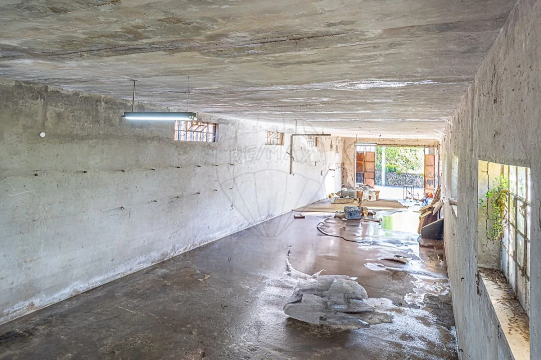 Armazém para Venda em Sanguedo Foto 6