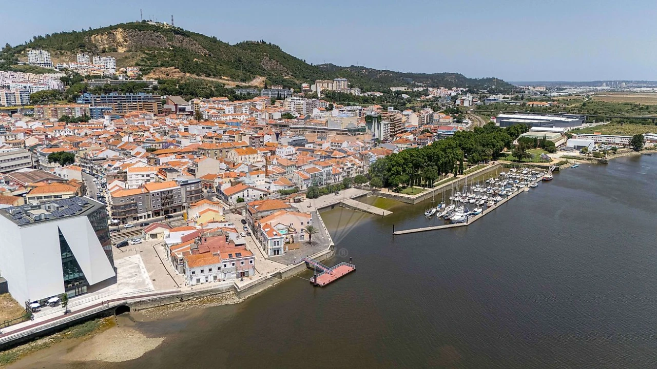 Moradia T1 para Venda em Vila Franca de Xira Foto 18