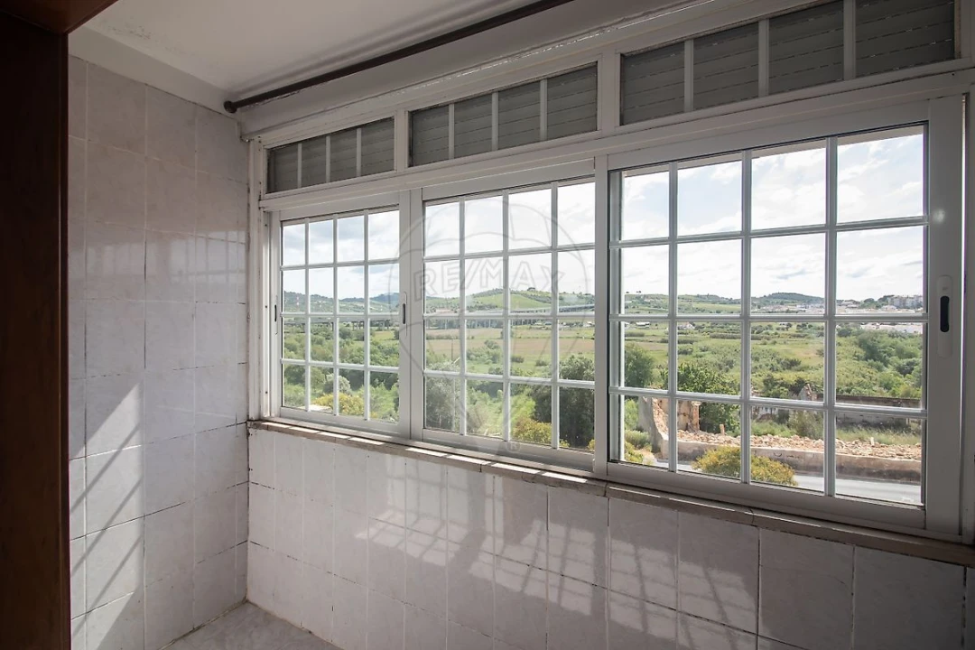 Apartamento T3 para Venda em Carregado e Cadafais Foto 8