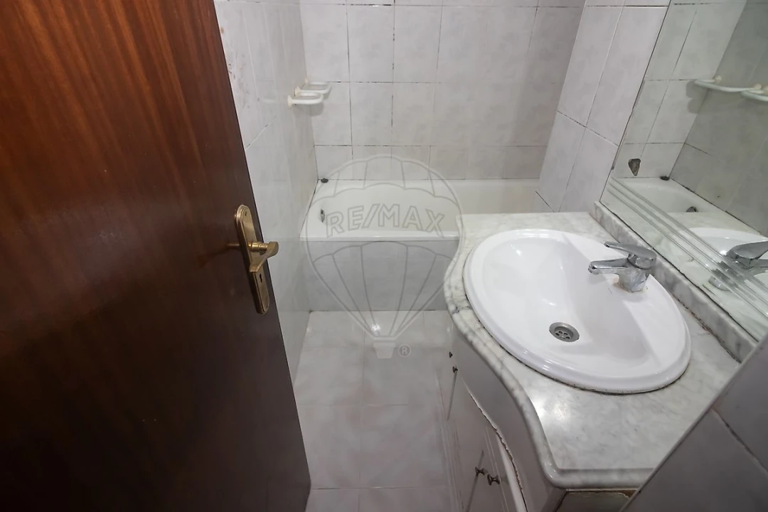 Apartamento T3 para Venda em Carregado e Cadafais Foto 25