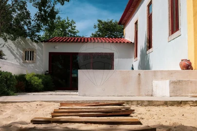 Moradia T1 para Venda em Olaia e Paço