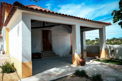 Moradia T1 para Venda em Olaia e Paço