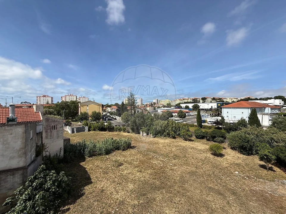 Terreno para Arrendamento em São Domingos de Rana Foto 4