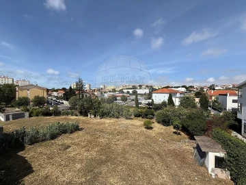 Terreno para Arrendamento em São Domingos de Rana