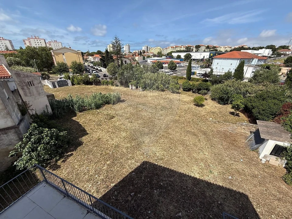 Terreno para Arrendamento em São Domingos de Rana Foto 5