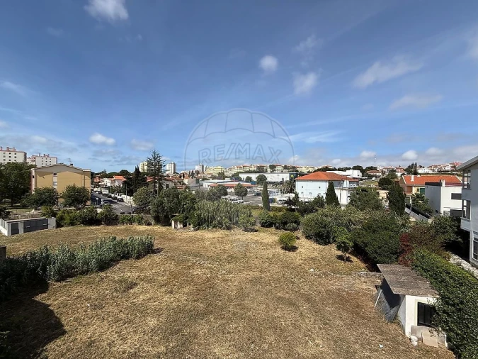 Terreno para Arrendamento em São Domingos de Rana Foto 3