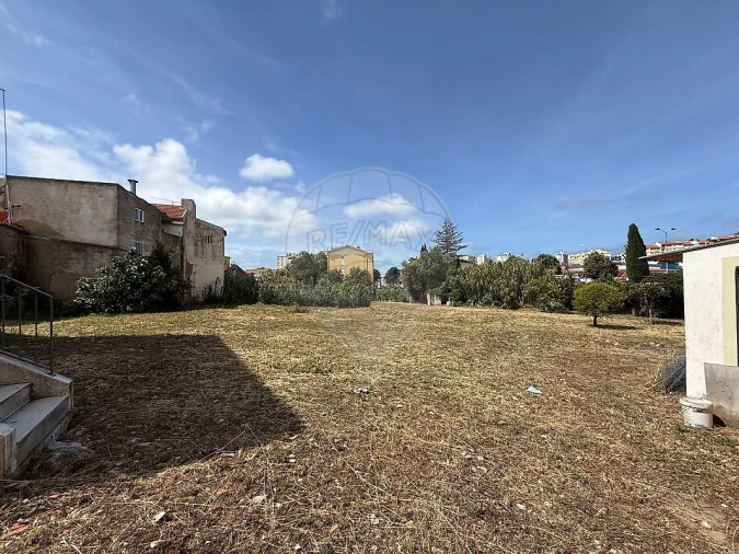 Terreno para Arrendamento em São Domingos de Rana Foto 8