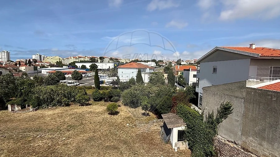 Terreno para Arrendamento em São Domingos de Rana