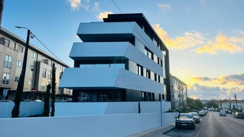 Apartamento T4 para Venda em Gondomar (São Cosme), Valbom e Jovim