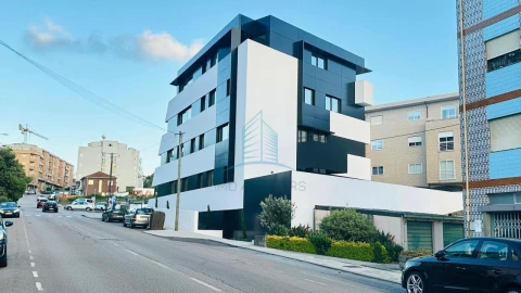 Apartamento T4 para Venda em Gondomar (São Cosme), Valbom e Jovim