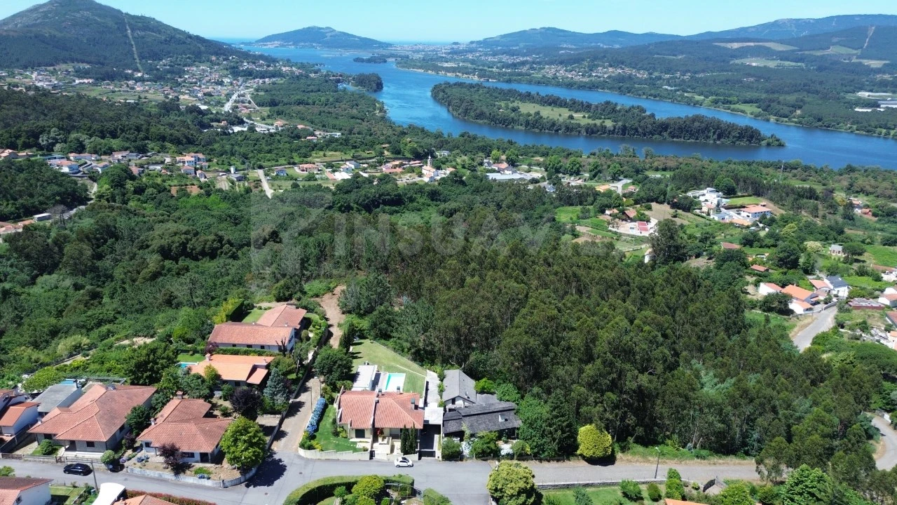 Moradia T3 para Venda em Loivo Foto 38